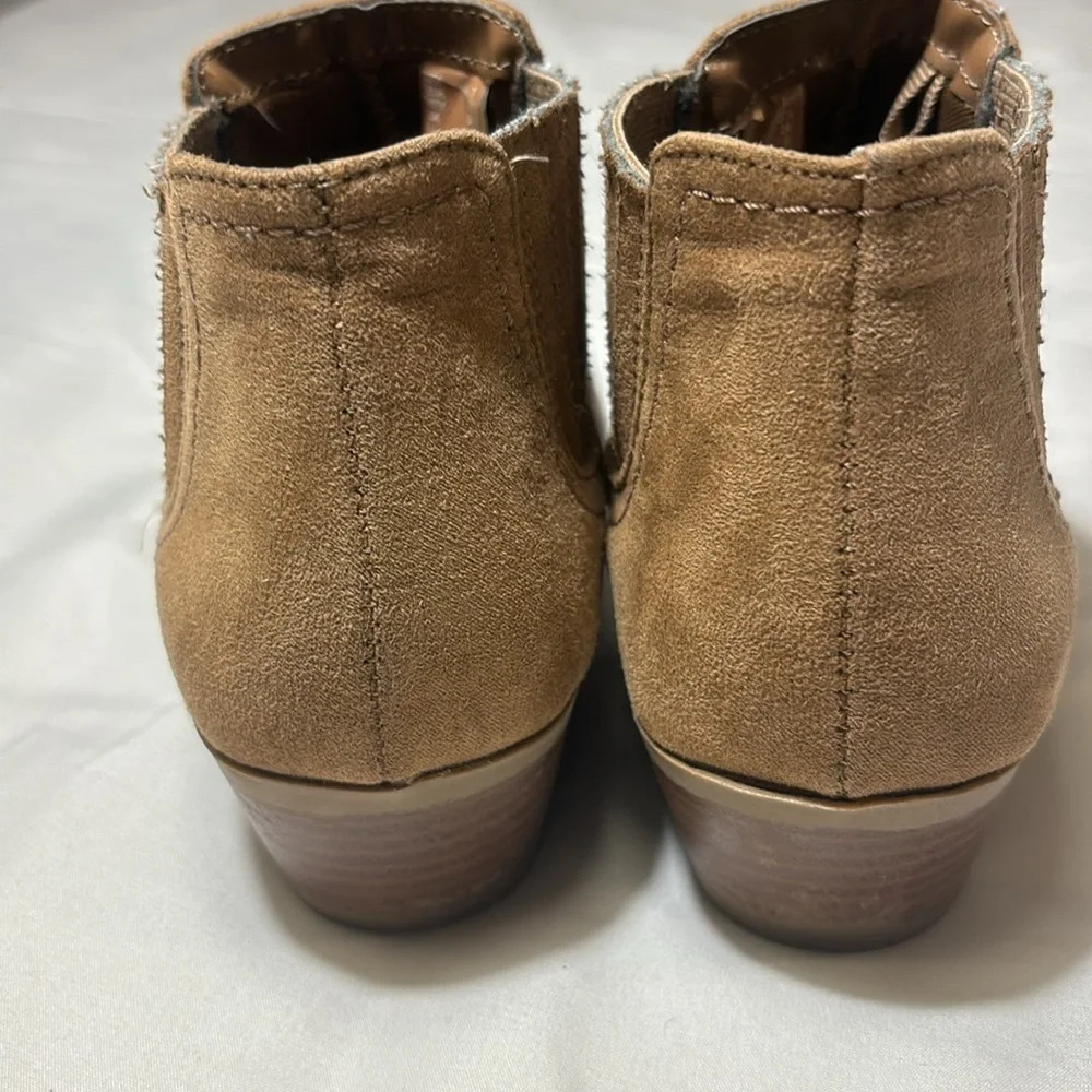 American Eagle Shanna Chelsea Ankle Boot Cognac Slip On Faux Suede Women’s 7 - Picture 4 of 10